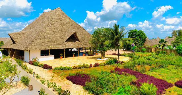 Royal-Mandarin-Resort-OVERVIEW-2025-01-NEW