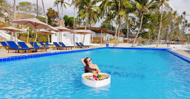 Royal-Mandarin-Resort-POOL-2025-05-NEW
