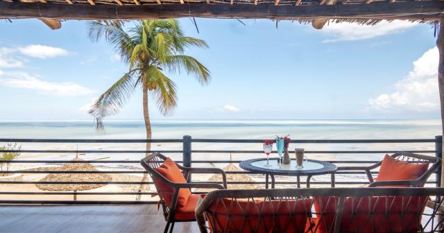 Royal-Mandarin-Resort-TERRACE-2025-02-NEW