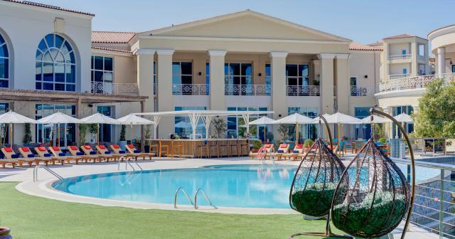 Millennium-Lakeview-Hotel-2025-POOL