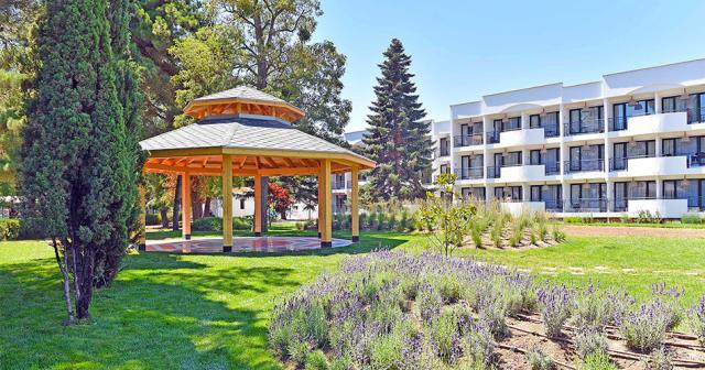 iHotel-Sunny-Beach-2023-GARDEN
