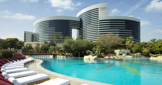 Grand-Hyatt-Dubai-Resort-and-Waterpark-POOL-01