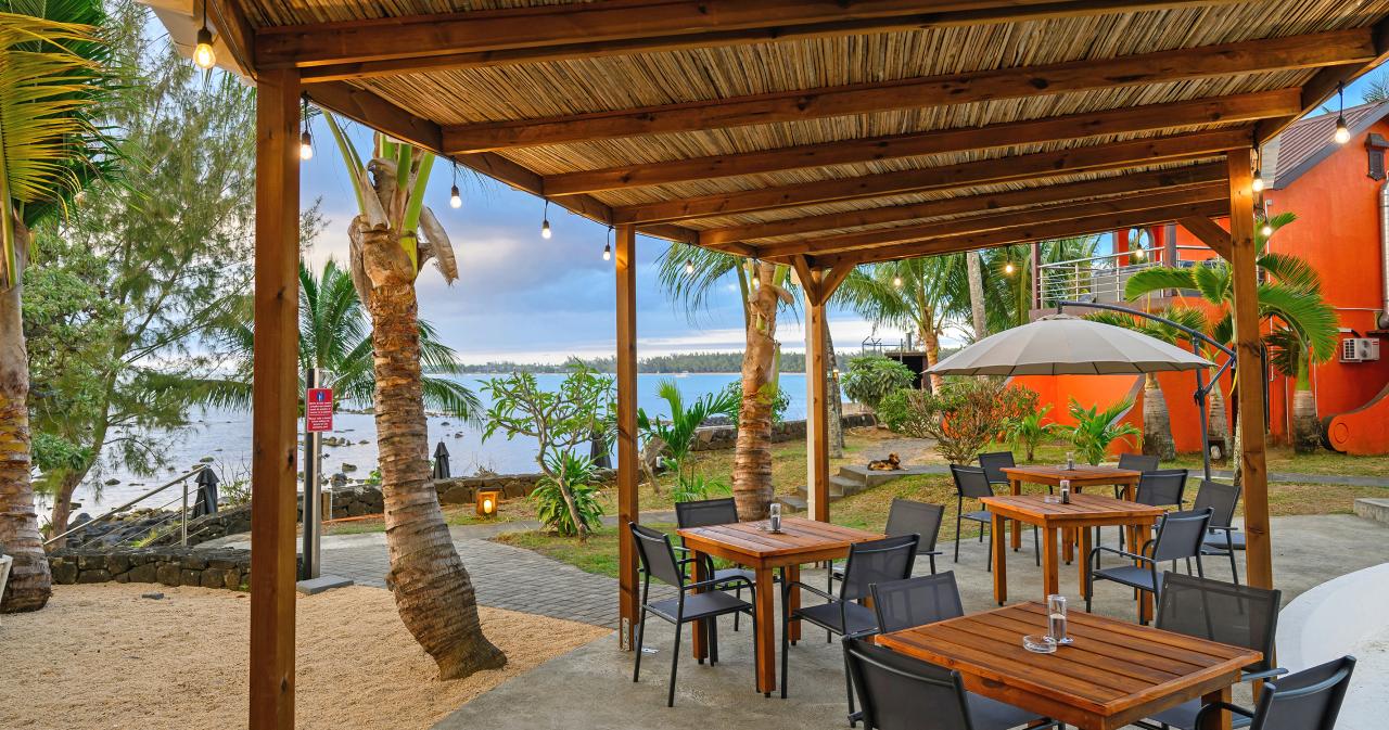 Flowers-Of-Paradise-RESTAURANT-02