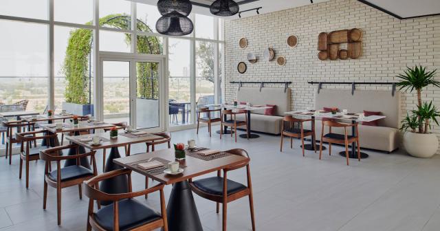 Movenpick-Hotel-Jumeirah-Village-Triangle-RESTAURANT-05