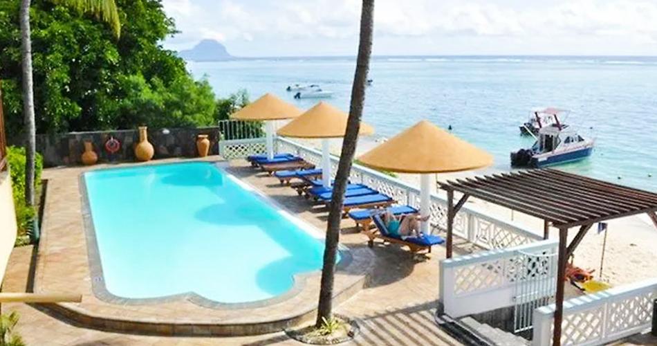 Golden-Beach-Resort-Spa-POOL