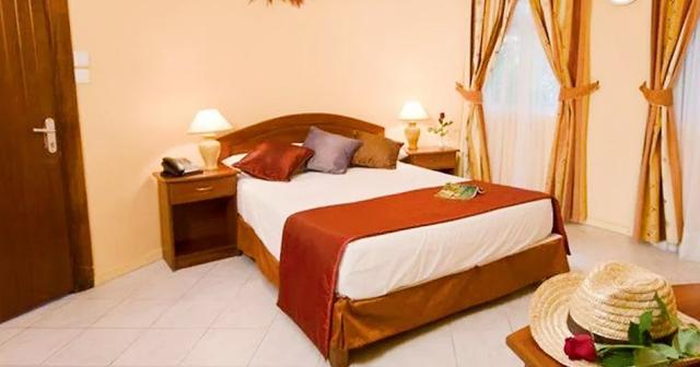 Golden-Beach-Resort-Spa-ROOM-02