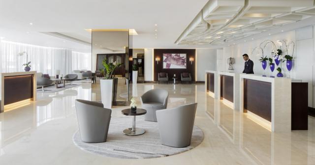 Jumeirah-Rotana-LOBBY-02