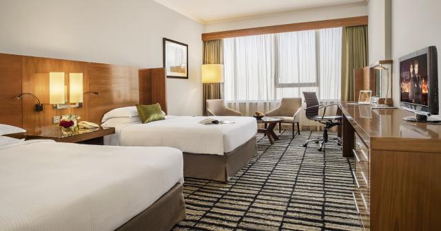 Jumeirah-Rotana-ROOM-02
