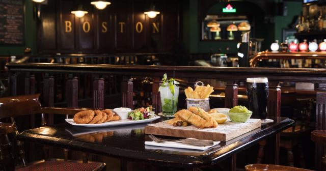 Jumeirah-Rotana-BAR-03