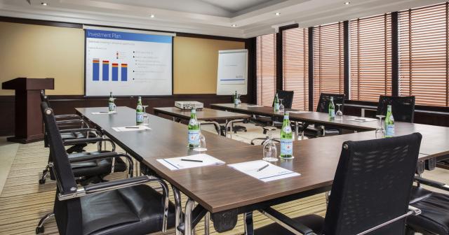 Jumeirah-Rotana-CONFERENCE-ROOM