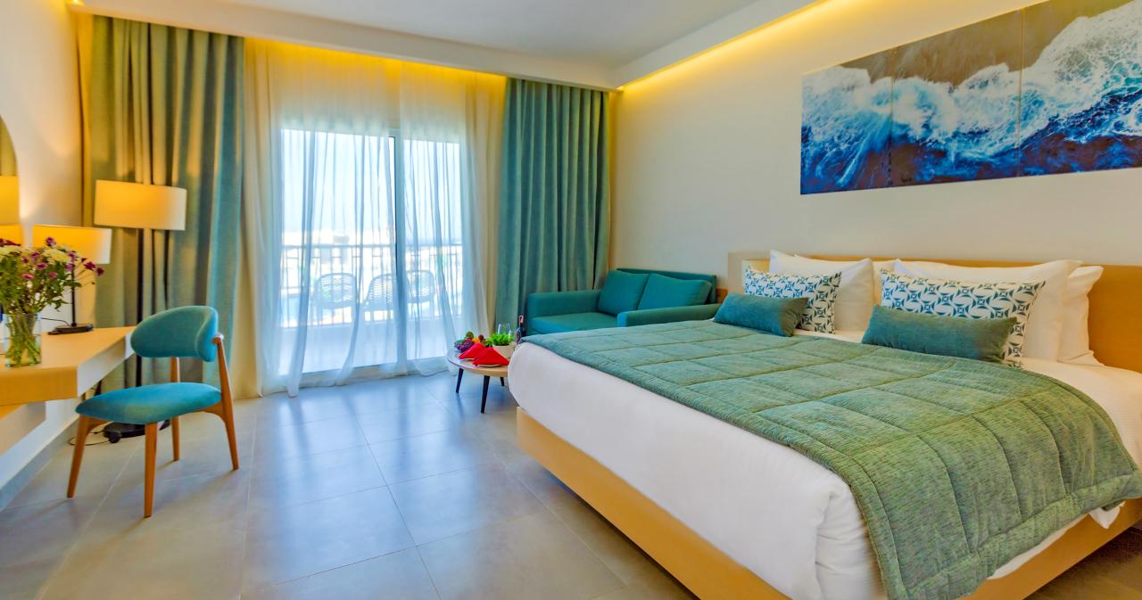 Amwaj-Beach-Club-Abu-Soma-ROOM-FAMILY-BUNKBED-2025-NEW-02