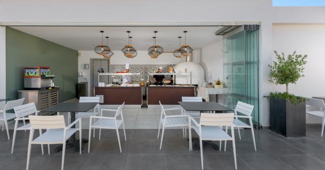 Avra-Beach-Resort-Hotel-and-Bungalows-PIZZERIA-2025-02