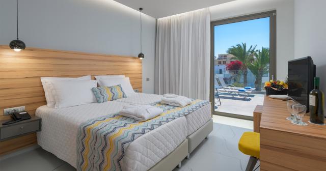 Avra-Beach-Resort-2025-SUPERIOUR-DOUBLE-SEA-SIDE-VIEW-ROOM-02