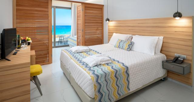Avra-Beach-Resort-2025-SUPERIOUR-FAMILY-SEA-VIEW-01