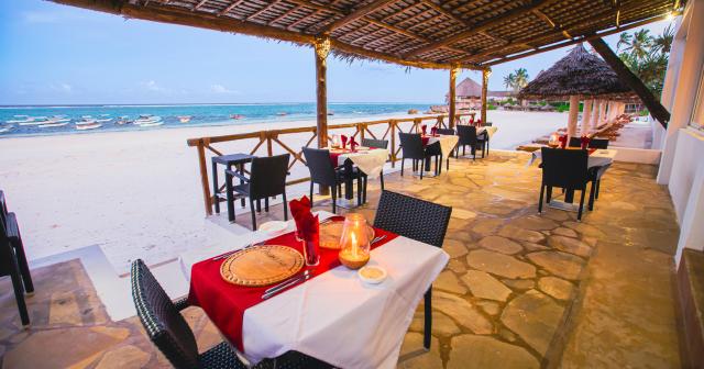 Ahg-Dreams-Bay-Beach-RESTAURANT-03