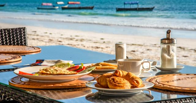 Ahg-Dreams-Bay-Beach-RESTAURANT-04