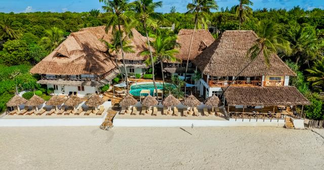 Ahg-Dreams-Bay-Beach-OVERVIEW-03