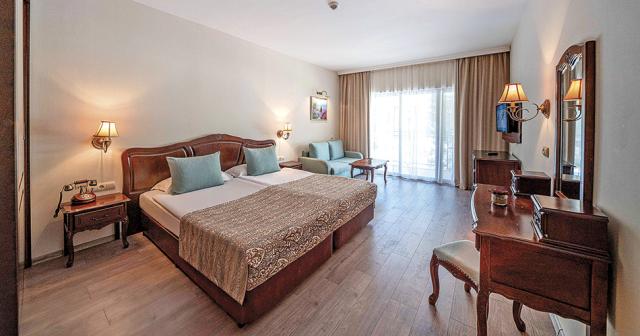 Grifid-Hotel-Bolero-DELUXE-ROOM-2021