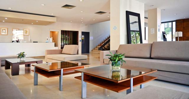 Angela-Downtown-Hotel-LOBBY