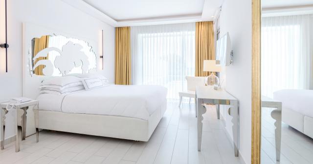 Diamond-Deluxe-ROOM-02