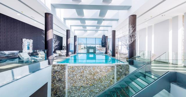 Diamond-Deluxe-INDOOR-POOL