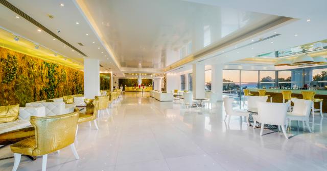 Diamond-Deluxe-LOBBY-03