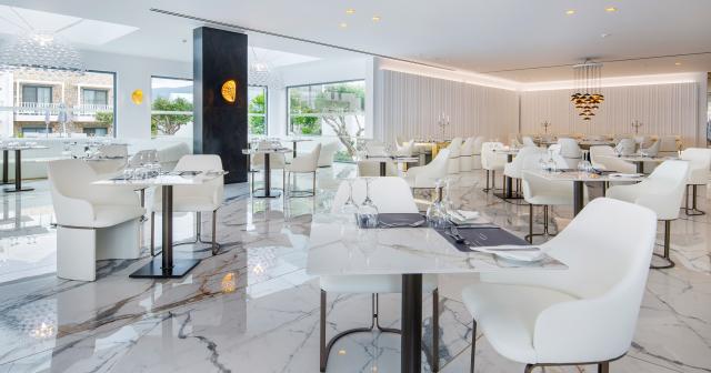 Diamond-Deluxe-MAIN-RESTAURANT