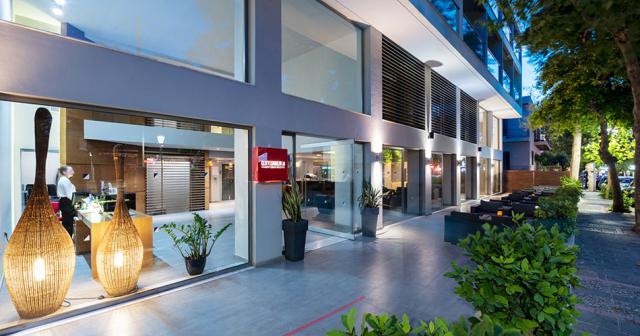 Oktober-Downtown-Boutique-Hotel-ENTRANCE