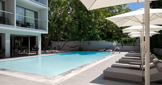 Oktober-Downtown-Boutique-Hotel-POOL-03