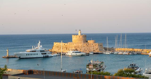 Philia-Center-Suites-2025-RHODOS-MARINA