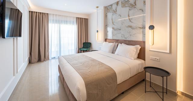 Philia-Center-Suites-2025-DELUXE-ROOM