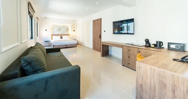 Philia-Center-Suites-2025-JUNIOR-SUITE