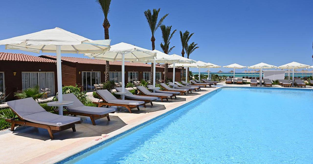 Sunrise-Riviera-Aqua-Park-Resort-BIKINI-POOL-02