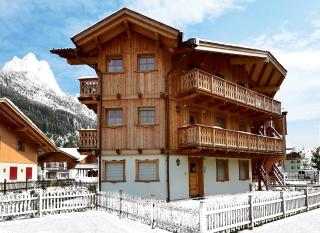 Apt. dům Pozza di Fassa