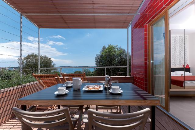Maistra Select Amarin Resort