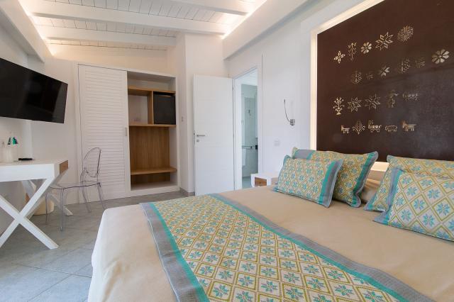 Limone Beach Village
