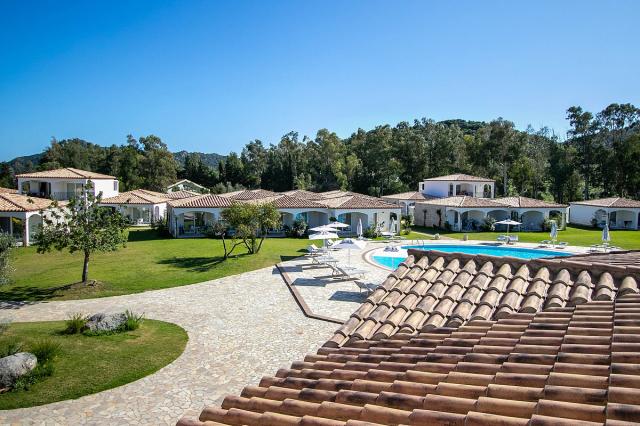 Limone Beach Village