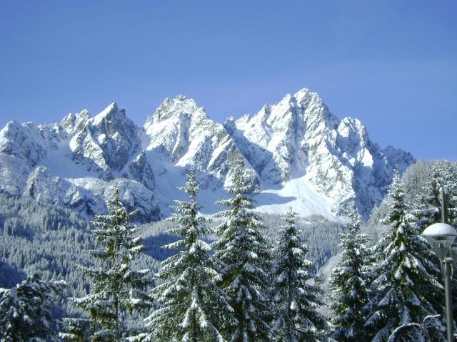 Bella Italia & Efa Village