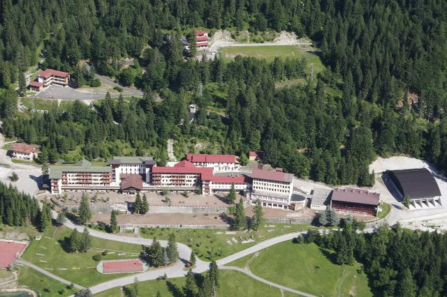Bella Italia & Efa Village