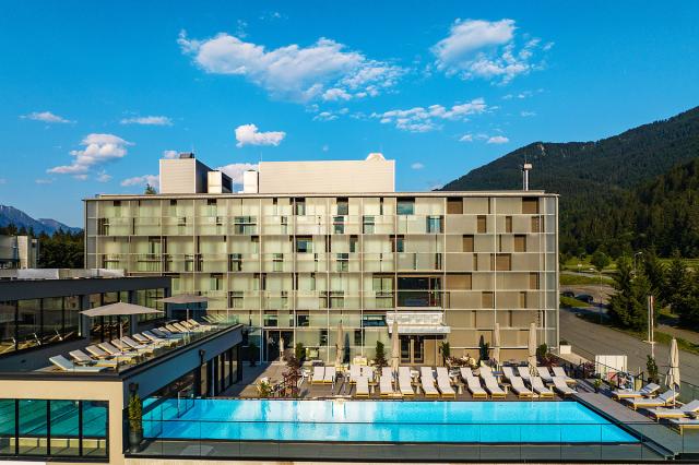 Franz Ferdinand Mountain Resort