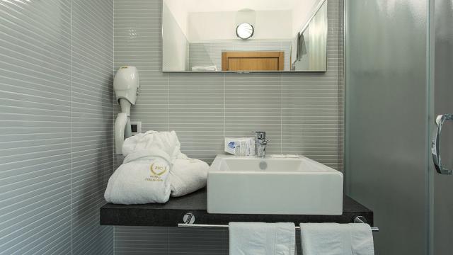 Lalla Beauty & Relax
