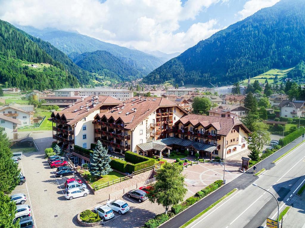 Majestic aparthotel