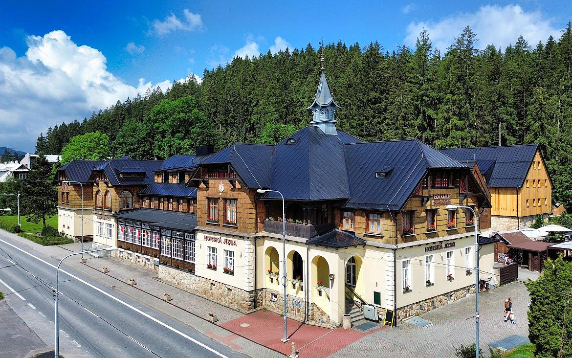 Ski & Wellness Hotel Bauer