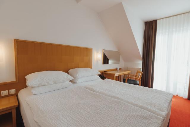 Ramada Hotel & Suites