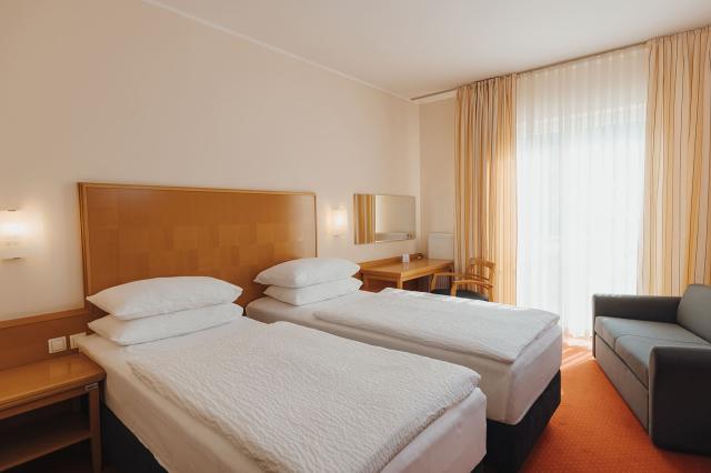 Ramada Hotel & Suites