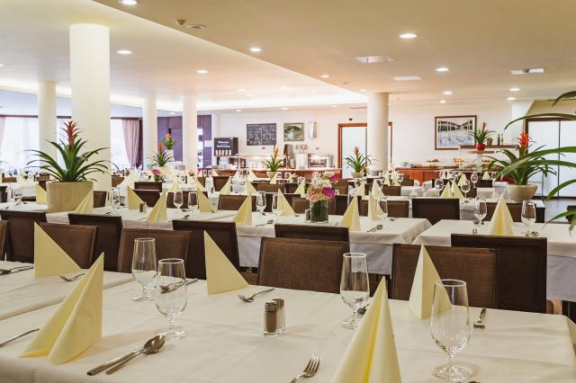 Ramada Hotel & Suites