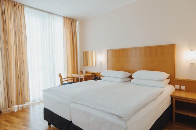 Ramada Hotel & Suites