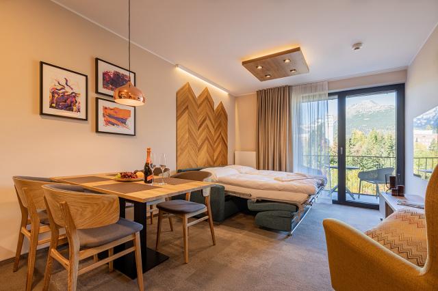SK_Pleso_Lake_Resort_int03_suite standard.jpg