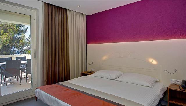 Arena Verudela Beach Resort & Verudela Villas
