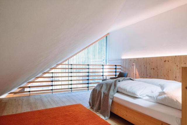 Alma Paramount Suites